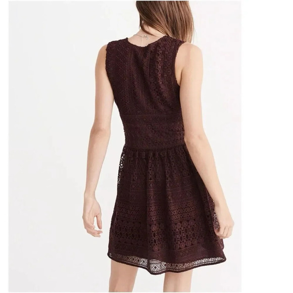 Abercrombie & Fitch Lace Crochet V-Neck Skater Dress Burgundy Mini Dark Romantic - Picture 3 of 14